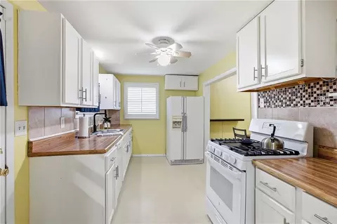 Kitchen - 309 E Kansas Ave, Independence, MO 64050 photo 5 of 5