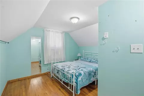 Bedroom - 309 E Kansas Ave, Independence, MO 64050 photo 3 of 5