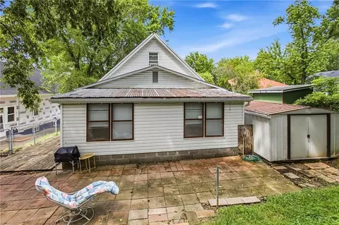 Exterior - 309 E Kansas Ave, Independence, MO 64050 photo 4 of 4