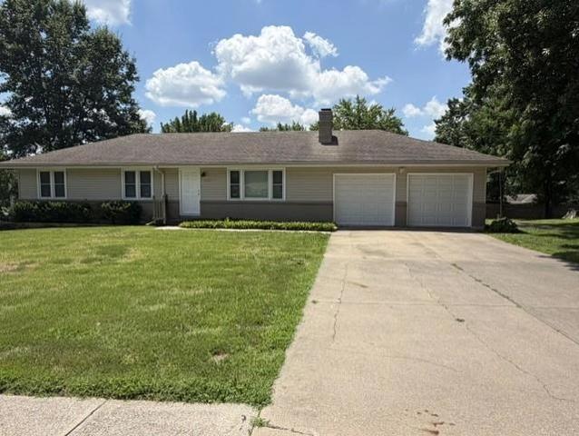 10201 W 69th St, Shawnee, KS 66203