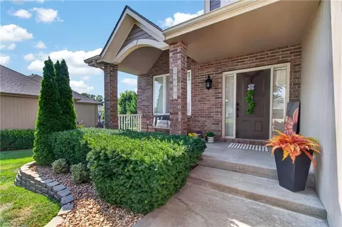 Exterior - 12203 Canna Ct, Peculiar, MO 64078 photo 3 of 4
