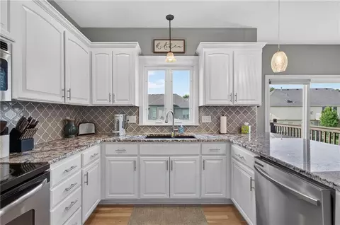 Kitchen - 12203 Canna Ct, Peculiar, MO 64078 photo 3 of 4
