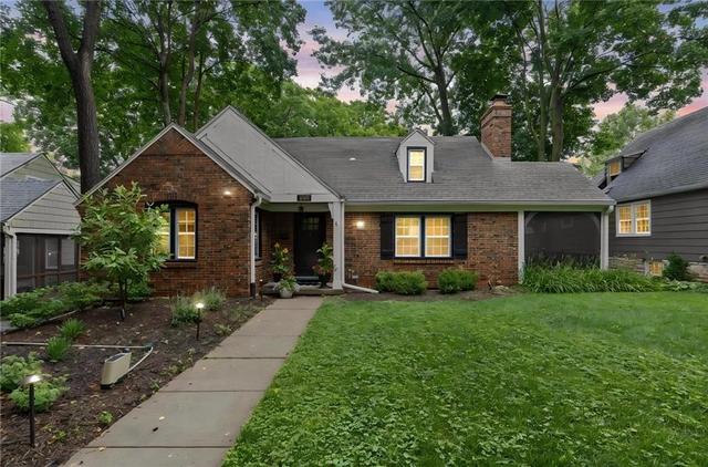 6839 Locust St, Kansas City, MO 64131