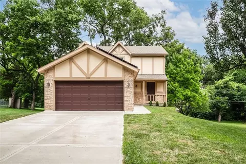 201 NW 79th Ter, Kansas City, MO 64118