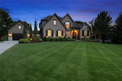 4007 W 140th St, Leawood, KS 66224