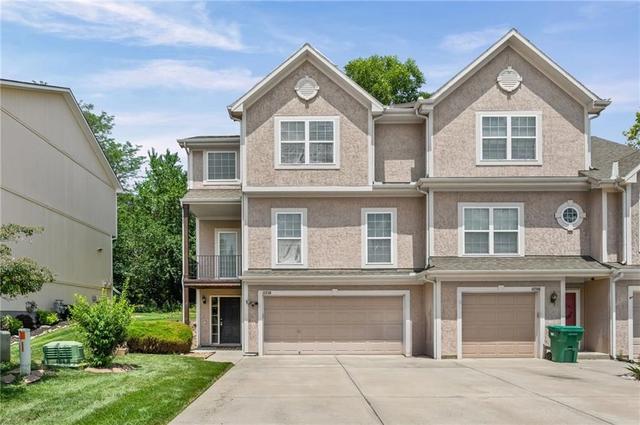 13748 Grove Ave, Bonner Springs, KS 66012