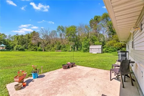 Exterior - 15562 E Kaw Rapids Rd, Nevada, MO 64772 photo 7 of 14