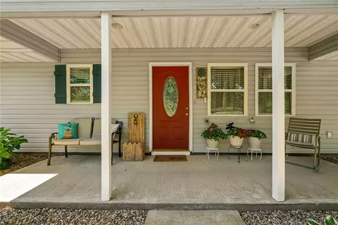 Exterior - 15562 E Kaw Rapids Rd, Nevada, MO 64772 photo 6 of 14