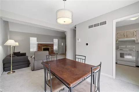 Dining - 131 SW Donovan Rd, Lees Summit, MO 64063 photo 2 of 2