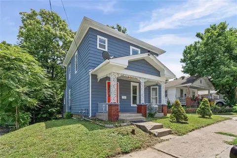 Exterior - 611 N Spring St, Independence, MO 64050 photo 2 of 7