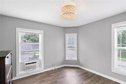 Bedroom - 611 N Spring St, Independence, MO 64050 photo 4 of 5