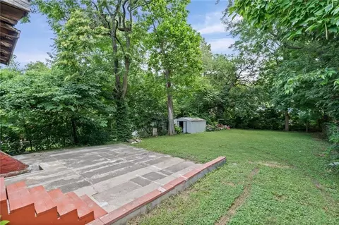 Exterior - 611 N Spring St, Independence, MO 64050 photo 3 of 7