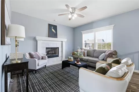 1501 N 6th St, Louisburg, KS 66053