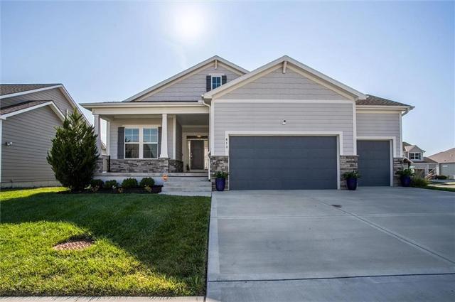 613 SW Brummel Rd, Lees Summit, MO 64081