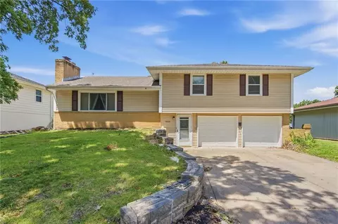 5614 N Tullis Ave, Kansas City, MO 64119