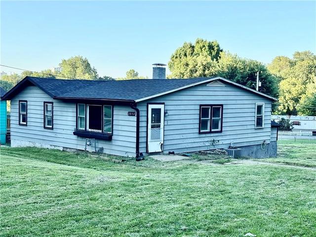 3813 W Arylawn Dr, Saint Joseph, MO 64503