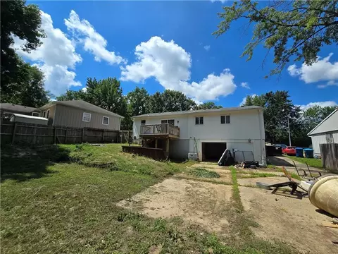 1935 Belmont Pl, Independence, MO 64057