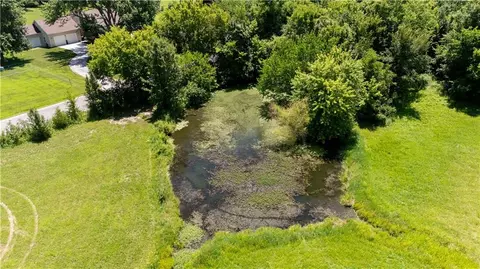 3850 SE Doc Henry Rd, Lees Summit, MO 64082 photo 10