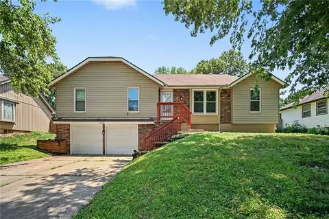 1008 SW 19th Street Ter, Blue Springs, MO 64015