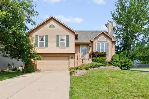 16312 Blake St, Olathe, KS 66062