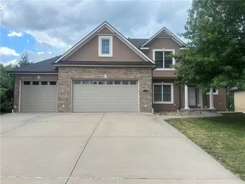 2108 Prairie Creek Dr, Kearney, MO 64060