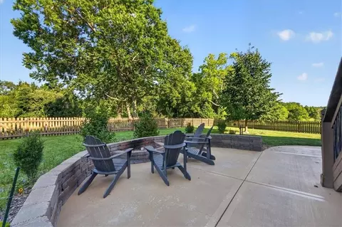 1357 Brandywine Rd, Lees Summit, MO 64064 photo 1