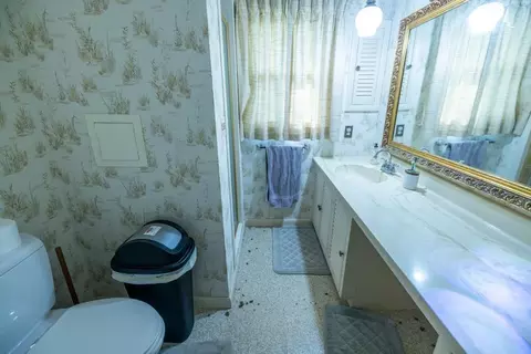 Bath - 4900 E 187th St, Belton, MO 64012 photo 2 of 4