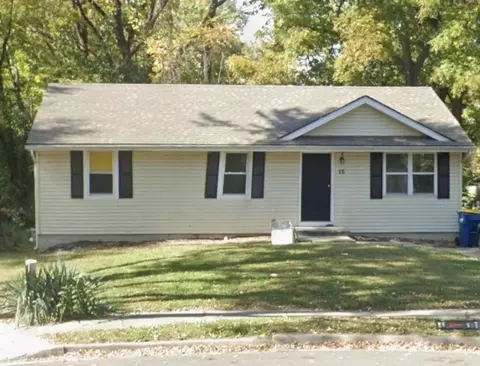 15 Brooks Ct, Liberty, MO 64068
