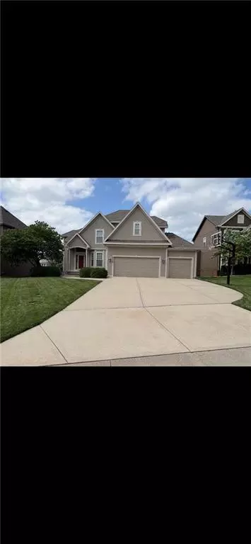 22504 W 55th Ter, Shawnee, KS 66226