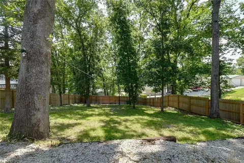 Exterior - 29460 Huse St, Warsaw, MO 65355 photo 2 of 10