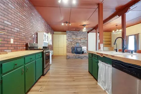Kitchen - 29460 Huse St, Warsaw, MO 65355 photo 2 of 5