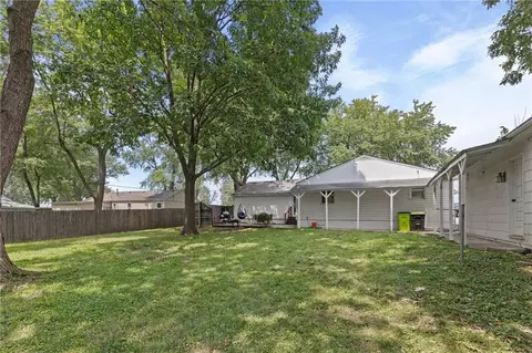 Exterior - 3003 E 171st St, Belton, MO 64012 photo 5 of 8