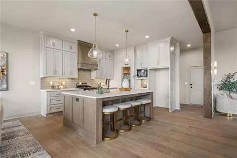 24621 W 60th Ter, Shawnee, KS 66226