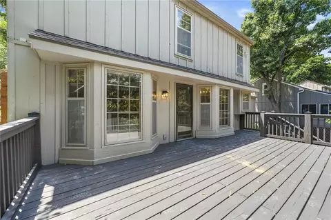 Exterior - 8009 Hallet St, Lenexa, KS 66215 photo 6 of 12