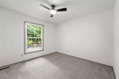 Bedroom - 8009 Hallet St, Lenexa, KS 66215 photo 7 of 8