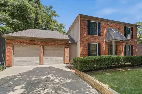 Exterior - 8009 Hallet St, Lenexa, KS 66215 photo 10 of 12