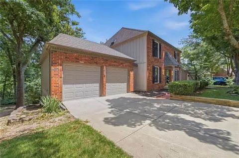 Exterior - 8009 Hallet St, Lenexa, KS 66215 photo 11 of 12