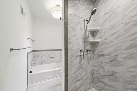 Bath - 8009 Hallet St, Lenexa, KS 66215 photo 3 of 5
