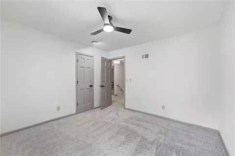Bedroom - 8009 Hallet St, Lenexa, KS 66215 photo 6 of 8