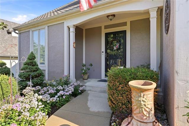 8100 W 144th Ter, Overland Park, KS 66223