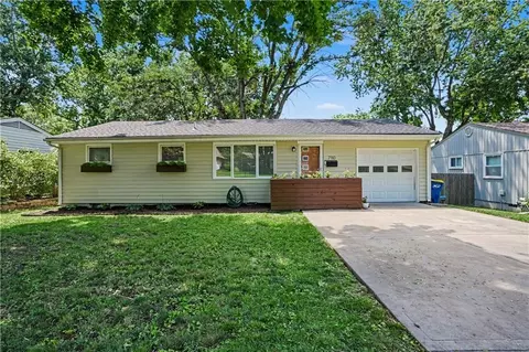7110 Santa Fe Dr, Overland Park, KS 66204