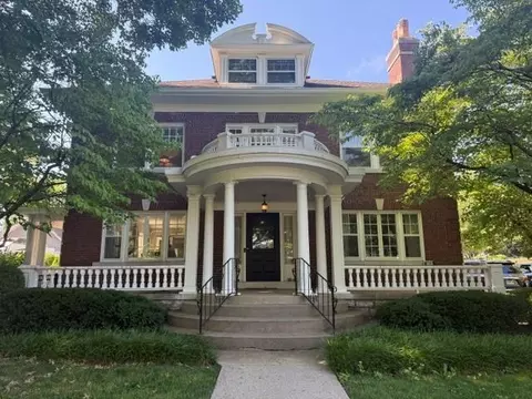 35 W 53rd St, Kansas City, MO 64112