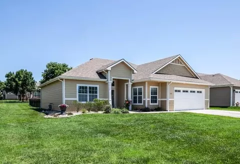 1721 S Willow St, Ottawa, KS 66067