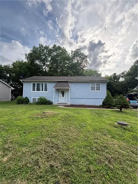 1410 Ridgeway Dr, Richmond, MO 64085