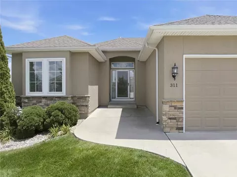 311 Crestview Ct, Raymore, MO 64083 photo 2