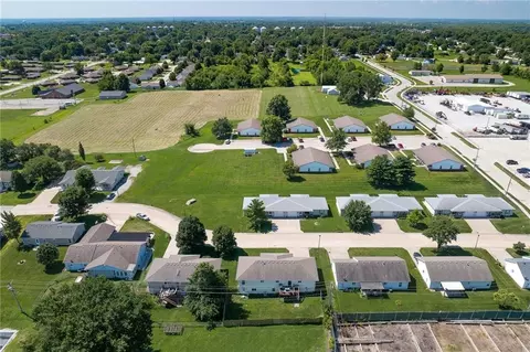View/Area - 714 Harris Ln, Cameron, MO 64429 photo 3 of 6