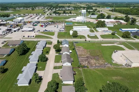 View/Area - 714 Harris Ln, Cameron, MO 64429 photo 2 of 6