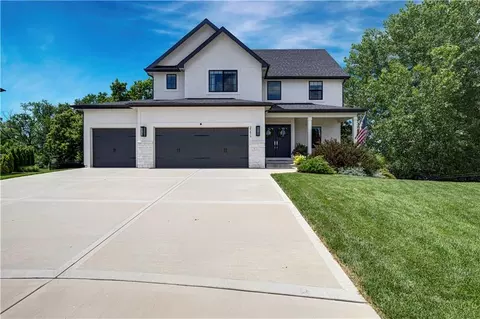 25475 W 148 Th Ter, Olathe, KS 66061