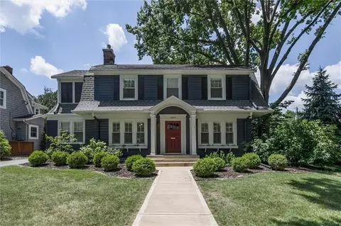 6424 Jefferson St, Kansas City, MO 64113