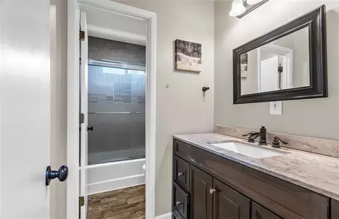 Bath - 9805 E 33rd St, Independence, MO 64052 photo 2 of 2